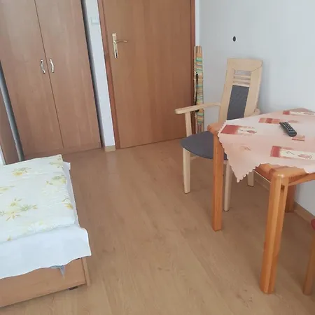 Zefir Privatunterkunft *